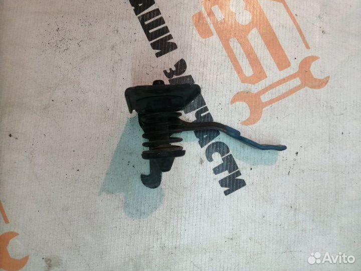 Замок капота Daewoo Gentra