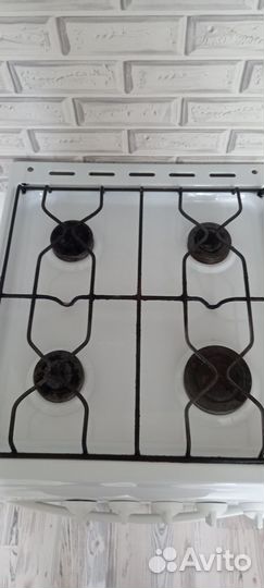 Продам газовую плиту