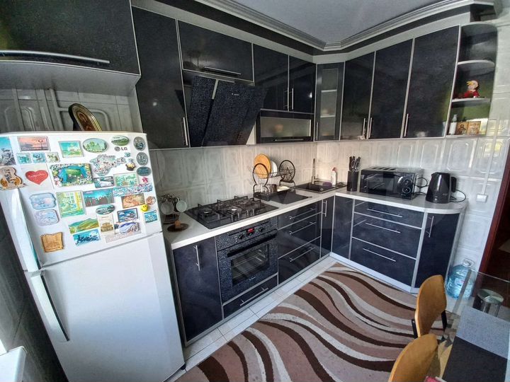 2-к. квартира, 52 м², 2/9 эт.