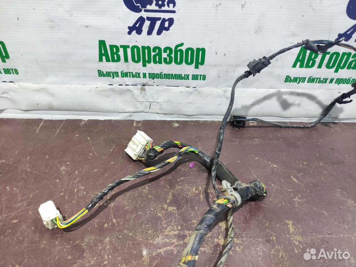 Проводка двери передней левой Hyundai Solaris