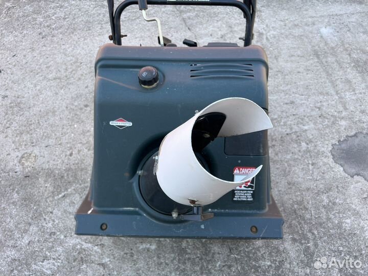 Снегоуборочная машина briggs & stration