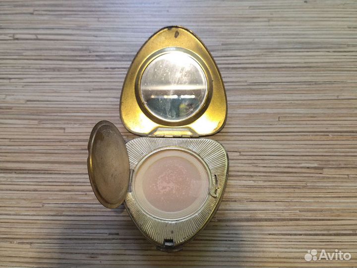 Пудреница СССР