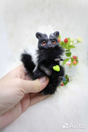 Игрушка ручной работы. Единорог, енот, скунс