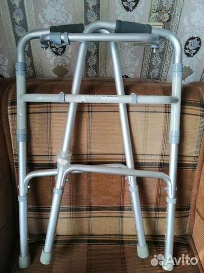 Ходунки для инвалидов