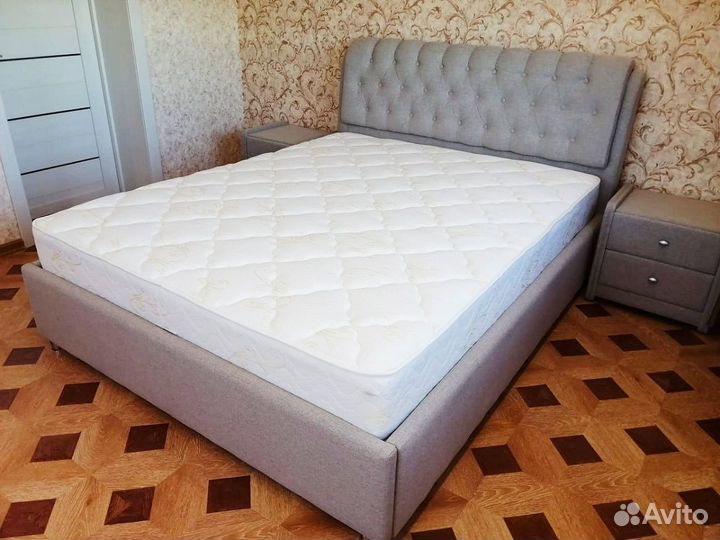 Кровать с каретной стяжкой