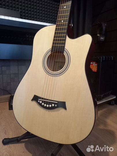 Акустическая гитара для обучения