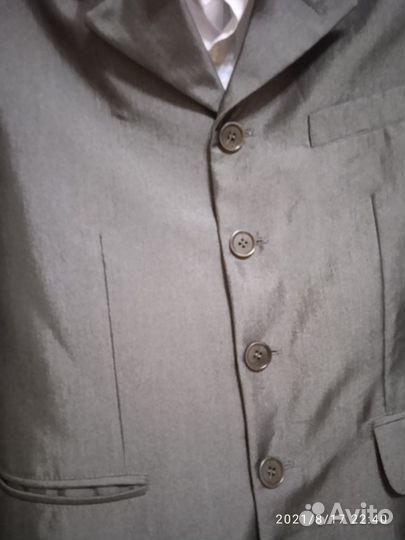 Школьный пиджак с рубашками