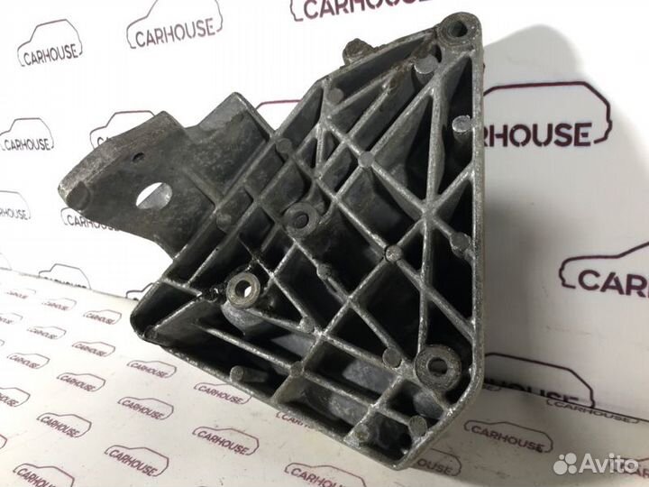 Кронштейн кондиционера Volkswagen Passat B5+ 1.8T