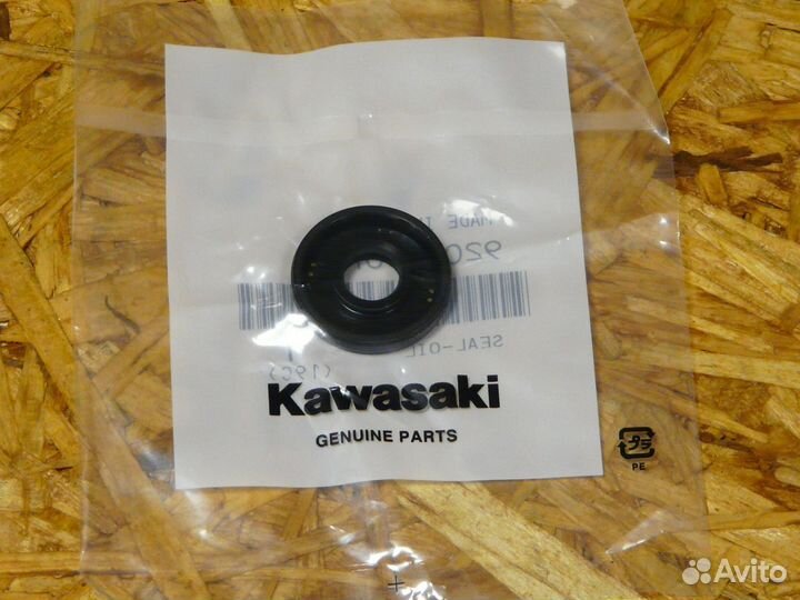 Сальник водяной помпы Kawasaki 92049-0778