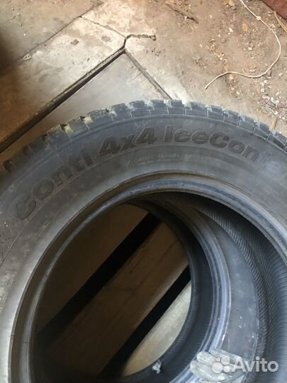 Continental Conti4x4IceContact 235/65 R17
