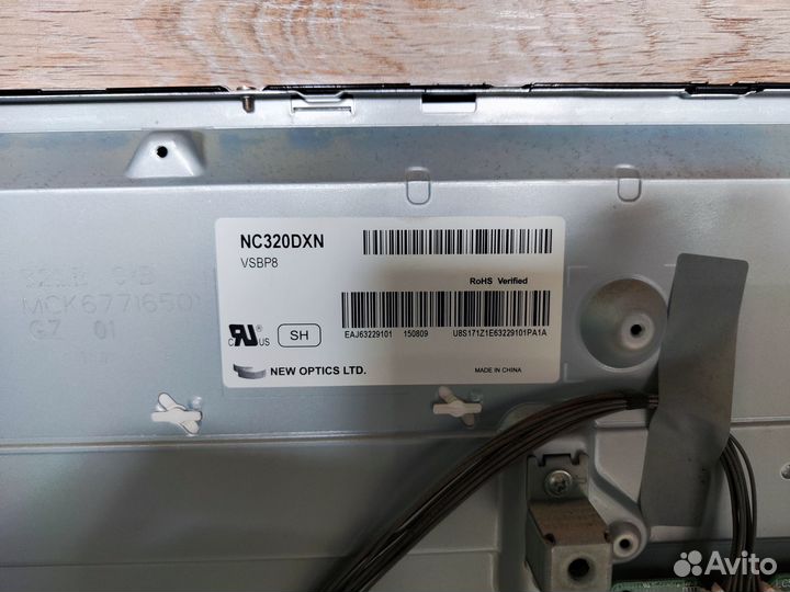 Телевизор LG 32LF550U (Разбор)(По запчастям)