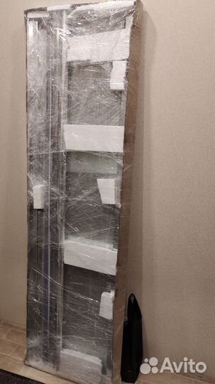 Душевая дверь из стекла