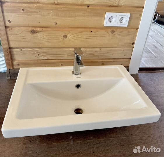 Раковина Kirovit и смеситель SenSea