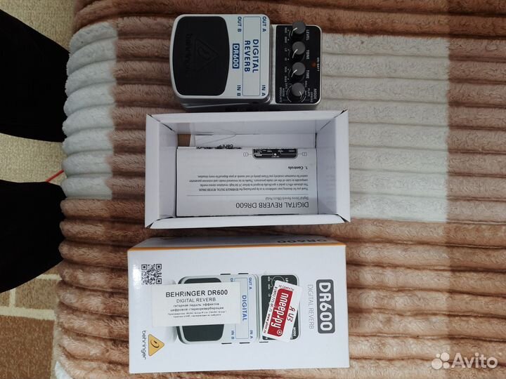 Педаль эффектов behringer DR600