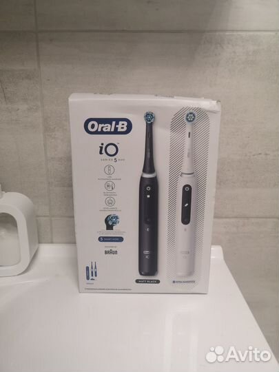 Электрическая зубная щетка Oral-B iO 5 DUO 2шт