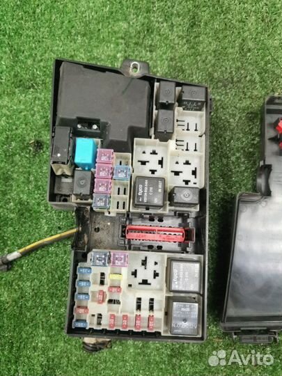 Блок предохранителей моторный Mazda 3 хетчбек BK