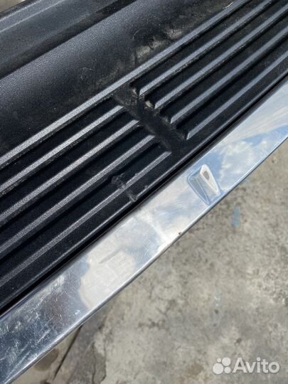 Накладка бампера Lx570 12-15г