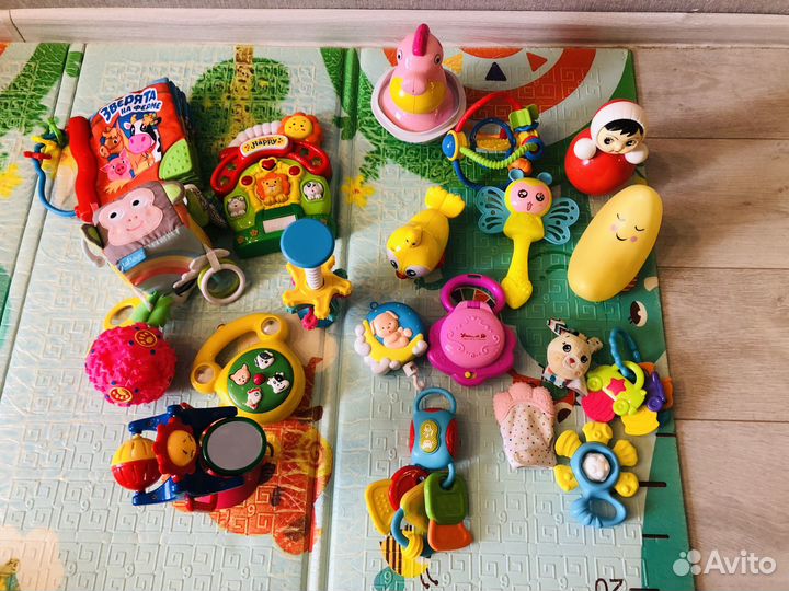 Игрушки для малышей пакетом