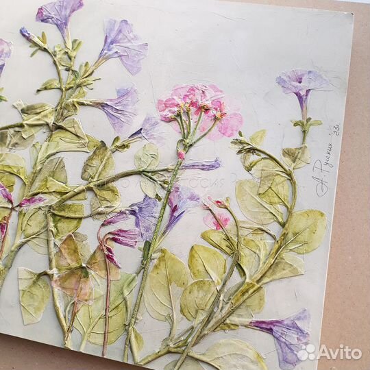 Ботанический барельеф 