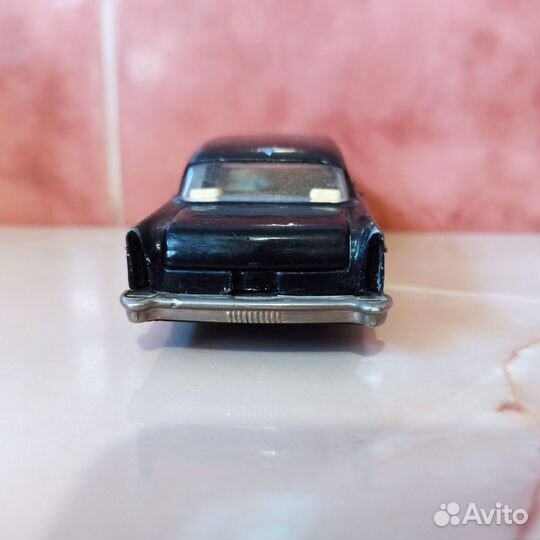 Газ 13 Чайка