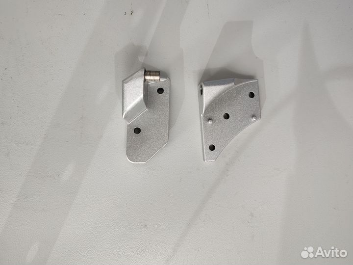 Петли люка стиральной машины Speed Queen