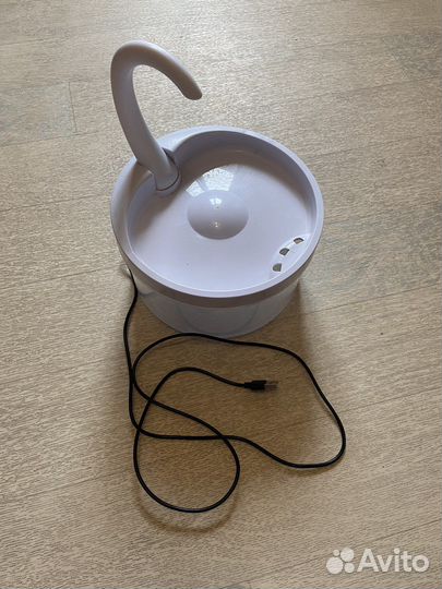 Поилка фонтан для домашних животных