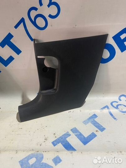 Обивка порога уголок передний volkswagen polo 1.6