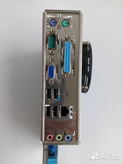 Материнская плата с процессором и памятью