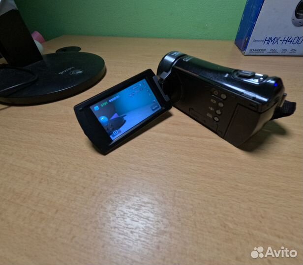 Видеокамера Samsung HMX-H400