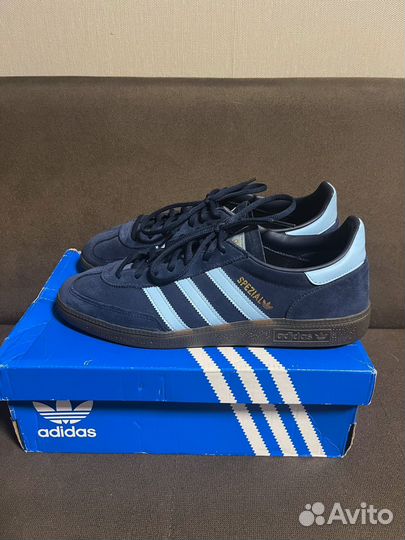 Adidas spezial