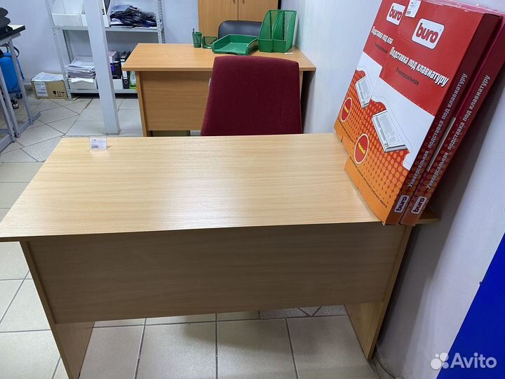 Стол компьютерный