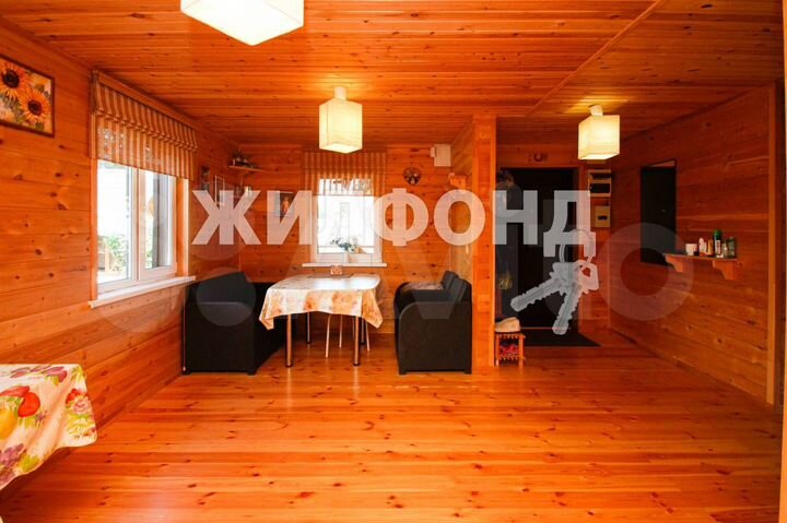 Дом 90 м² на участке 7 сот.