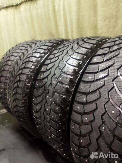 Bridgestone Blizzak Spike-01 23.5/60 R17