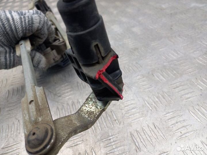 Трапеция стеклоочистителей Renault Fluence 2.0