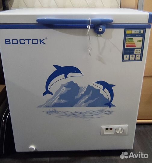 Морозильный ларь с глухой крышкой