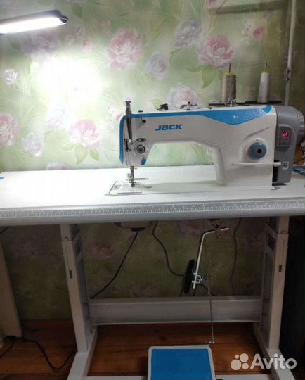 Швейная машина jack f 4, f5