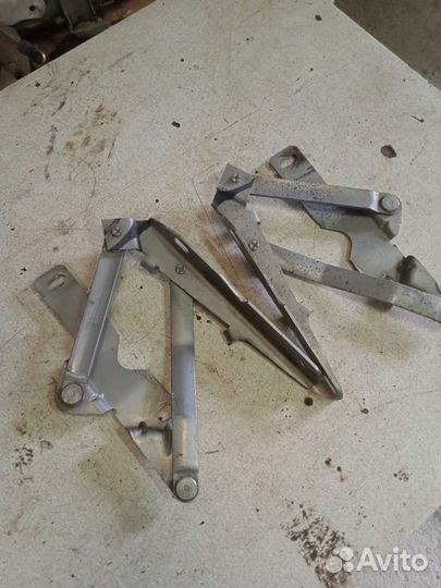 Петля капота audi 200 c3 ауди 200