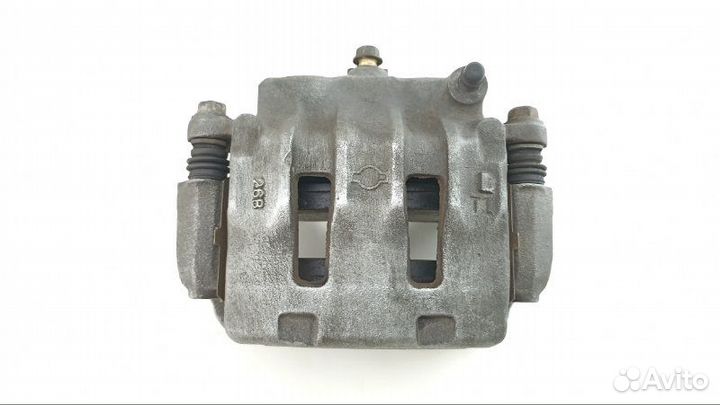 Суппорт передний левый Nissan Cedric MY34 2000