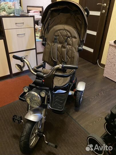 Трехколесный велосипед с родительской ручкой