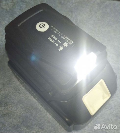 Зарядное устройство USB под аккумулятор Makita