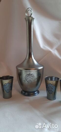 Графин с рюмками, цирконий