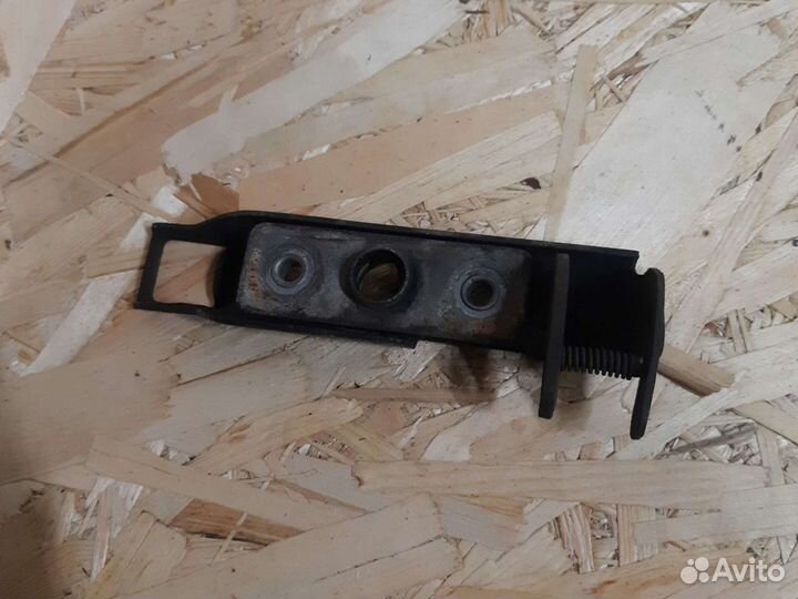 Замок капота crafter 1 sprinter w609