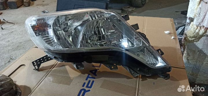 Фара правая toyota land cruiser prado 150