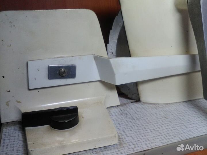 Ручная хлеборезка Brunner