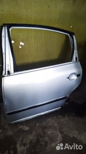 Дверь боковая задняя левая Volkswagen Passat B5