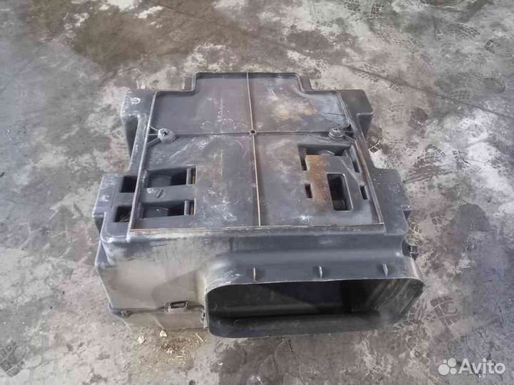 Ящик инструментальный левый DAF