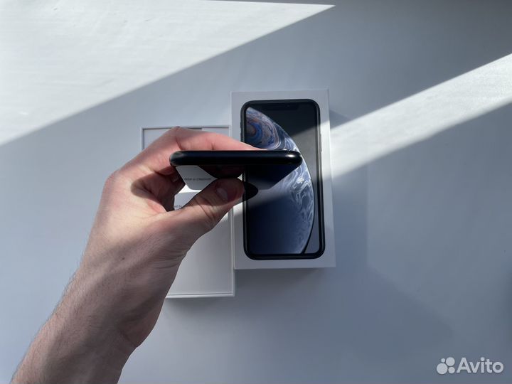 iPhone Xr, 64 ГБ