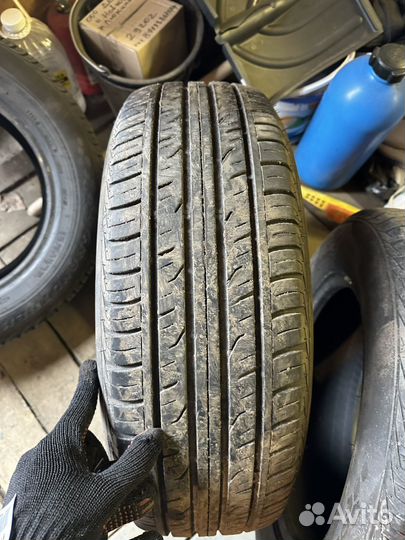 Dunlop Grandtrek PT3 215/65 R16