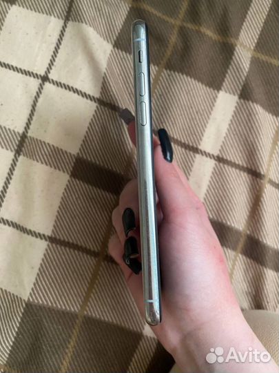 iPhone X, 256 ГБ