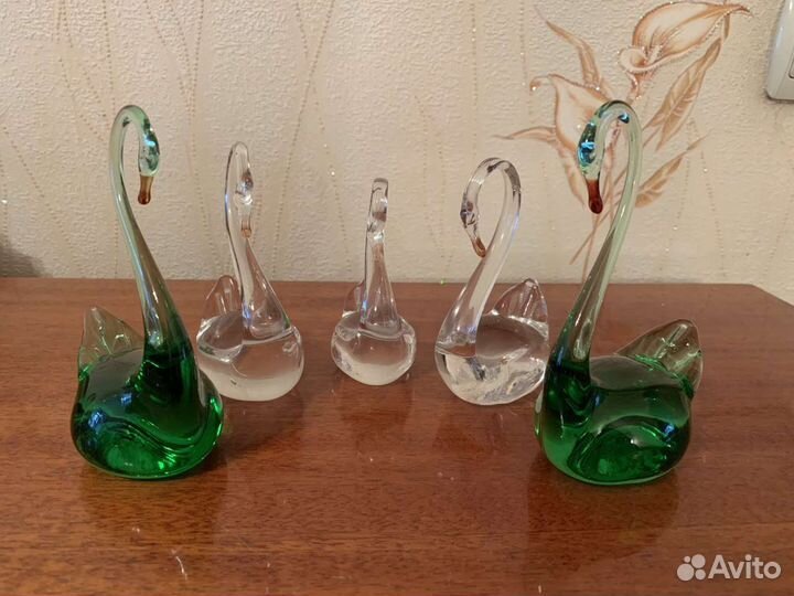 Статуэтка лебедь